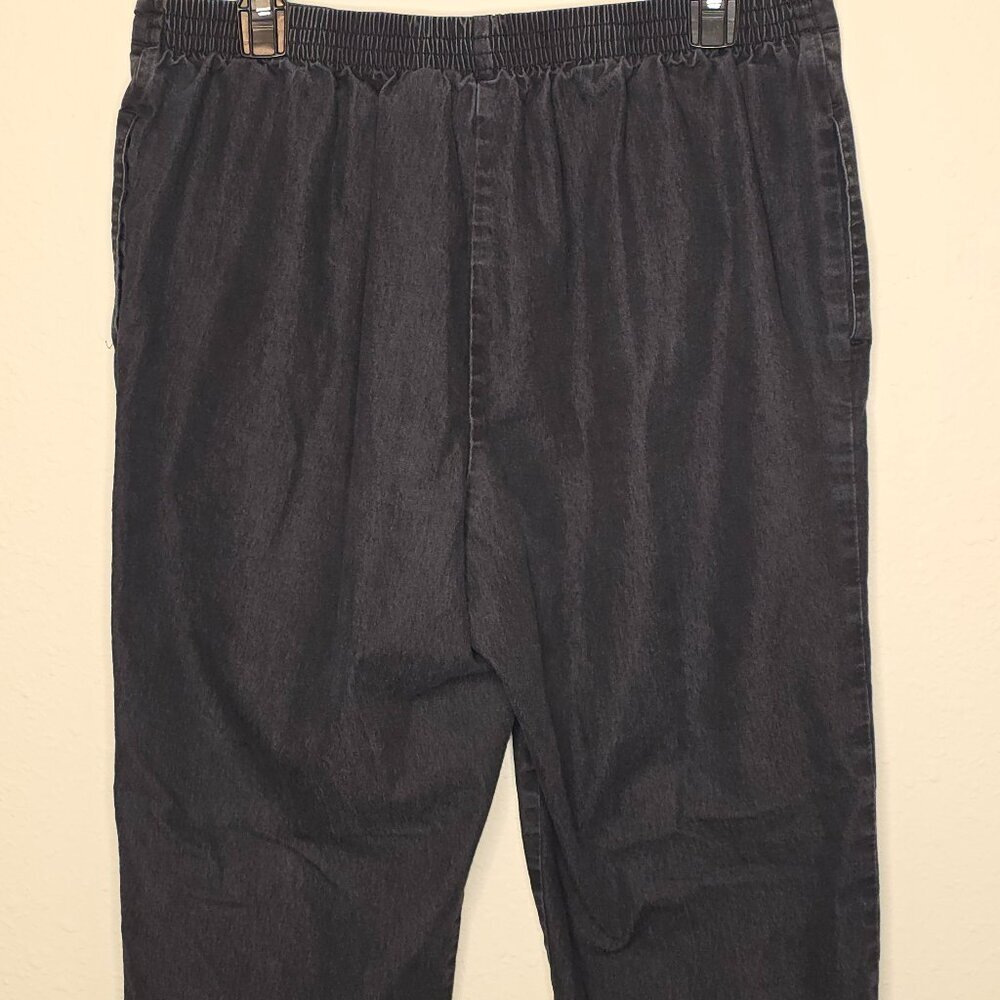 Alfred Dunner Women's Capri Pants - Picture 2 of 7